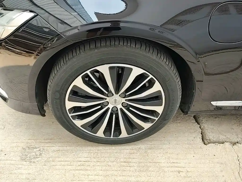Volvo S90 Plug-In Hybrid 2023 — фото 25