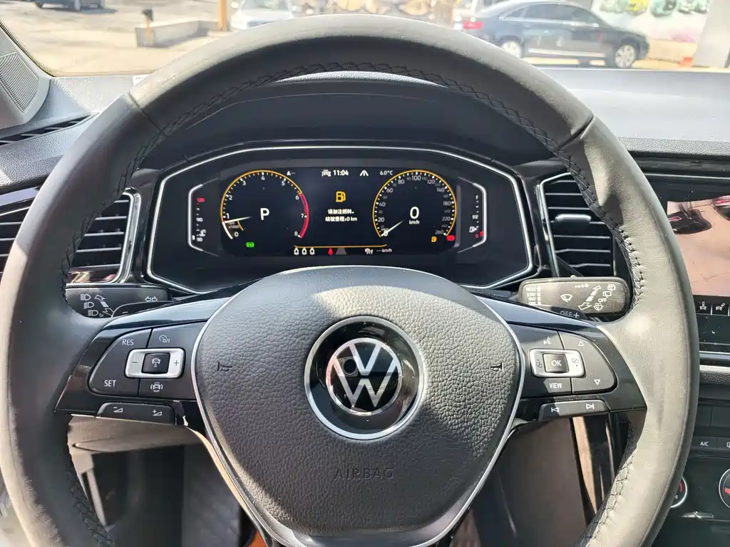 Volkswagen T-Roc 2022 — фото 7