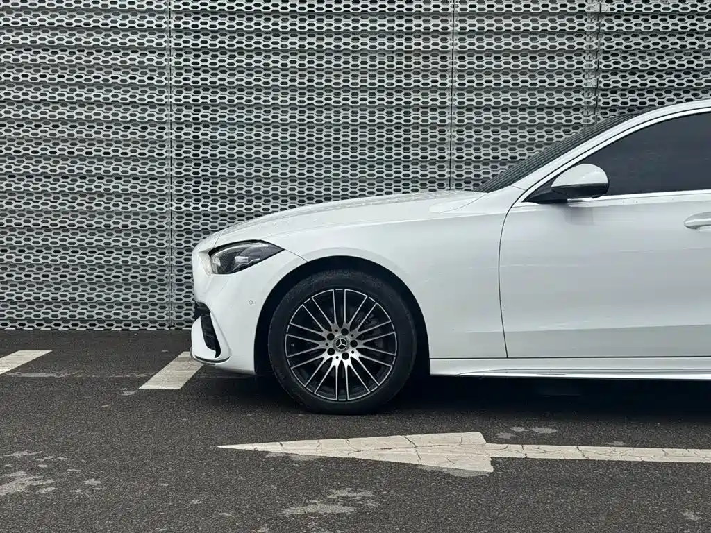 Mercedes-Benz C-Class 2023 — фото 4