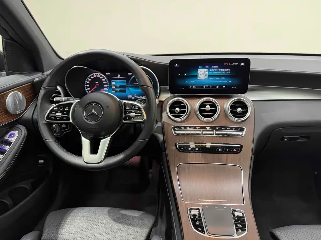 Mercedes-Benz GLC 2019 — фото 16