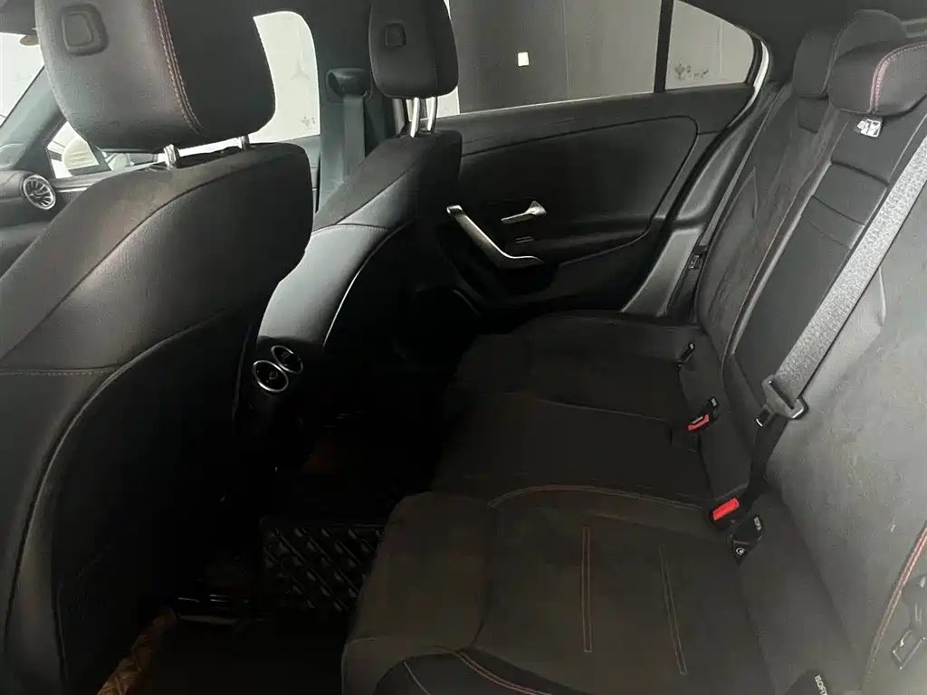 Mercedes-Benz A-Class 2023 — фото 10