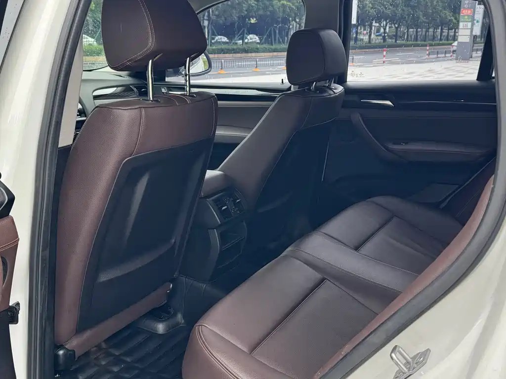 BMW X4 2015 — фото 12