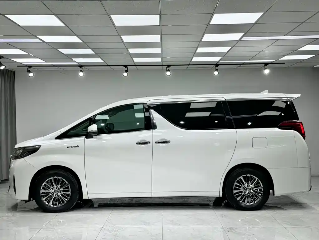 Toyota Alphard 2020 — фото 3