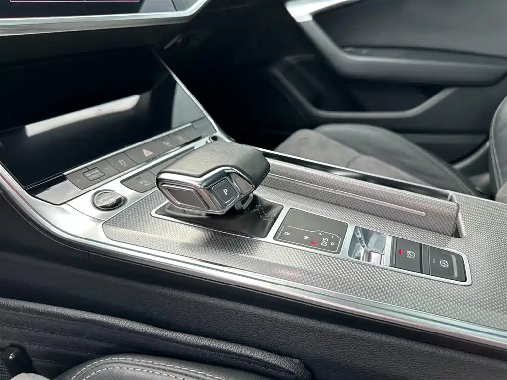 Audi A6L 2021 — фото 14