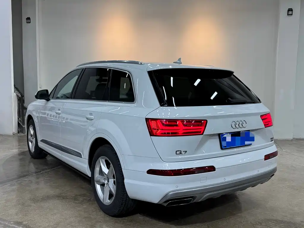 Audi Q7 2016 — фото 5