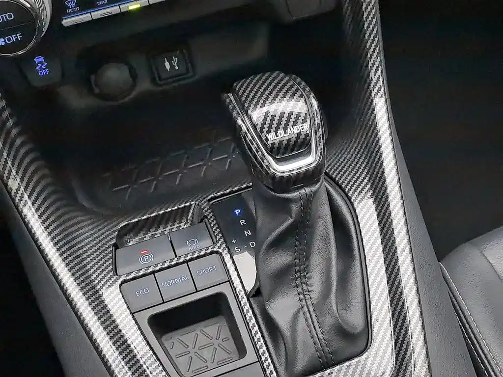 Toyota Wildlander 2023 — фото 13