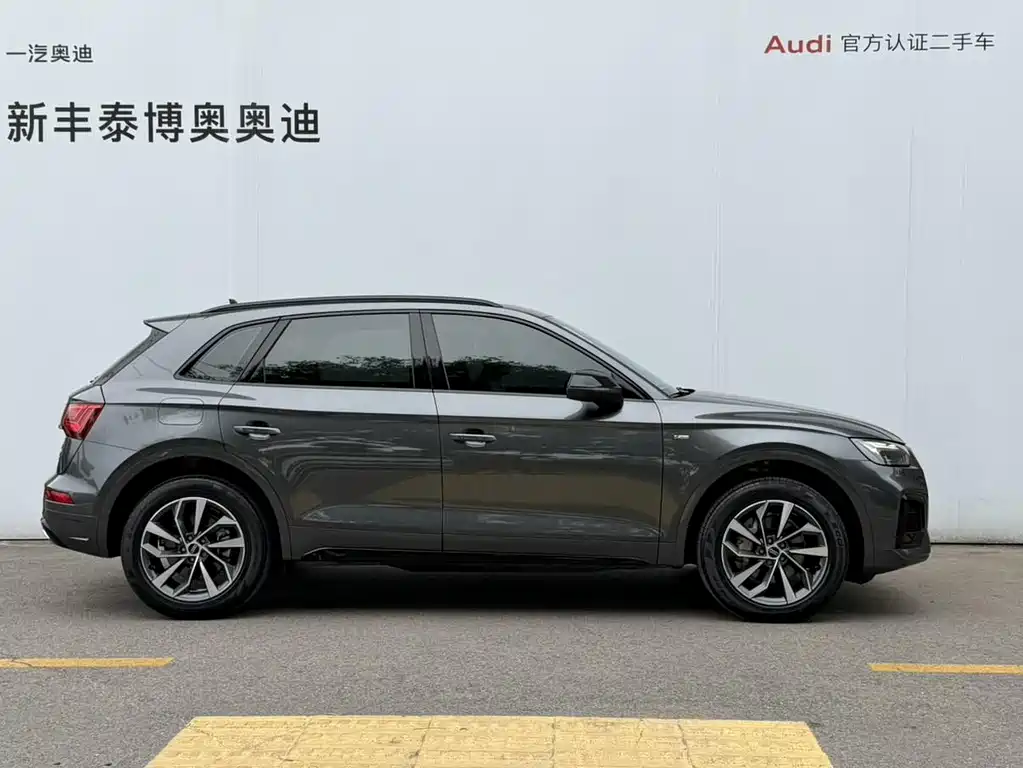 Audi Q5L 2023 — фото 4
