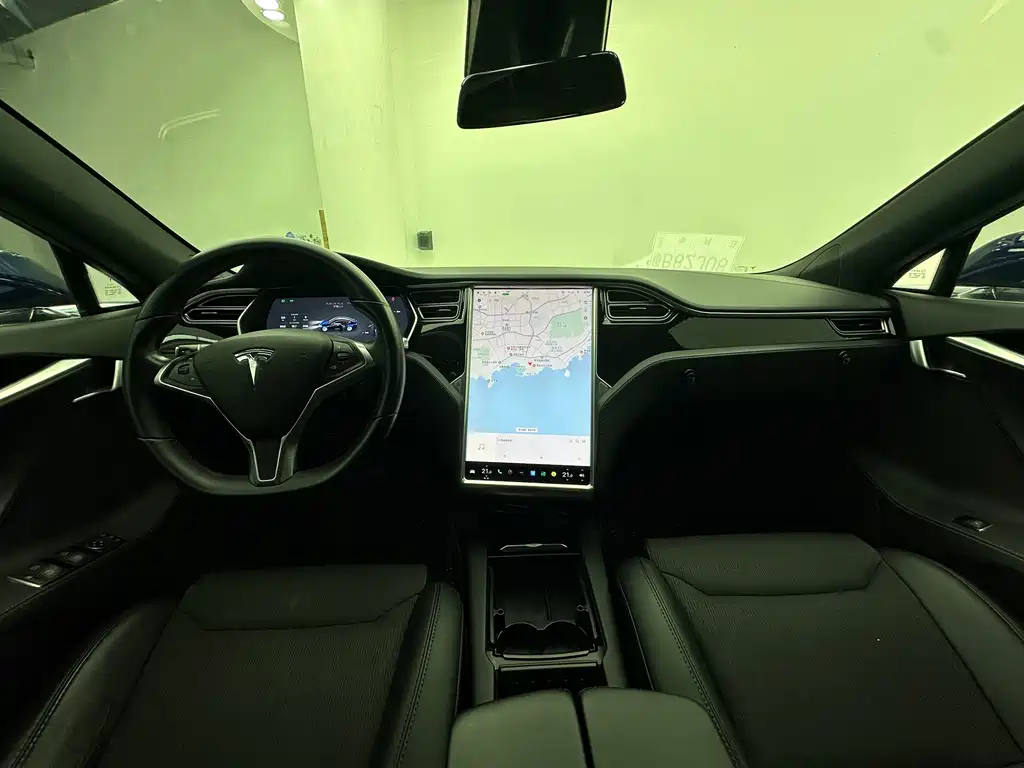 Tesla Model S 2018 — фото 25