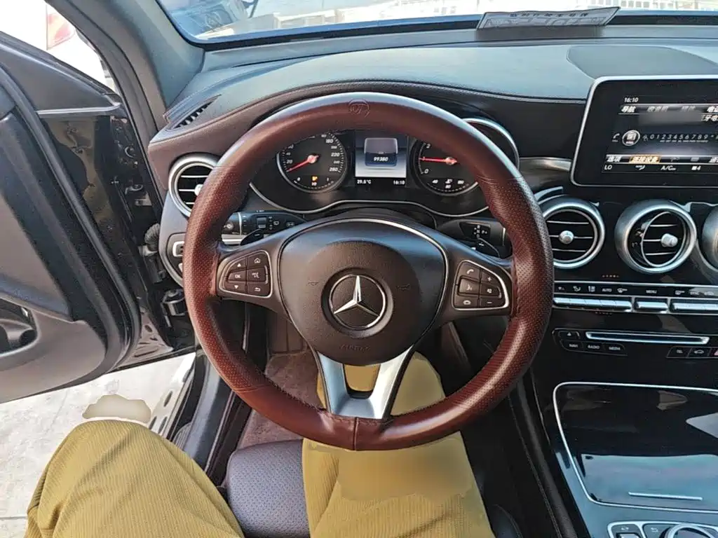 Mercedes-Benz GLC 2019 — фото 11