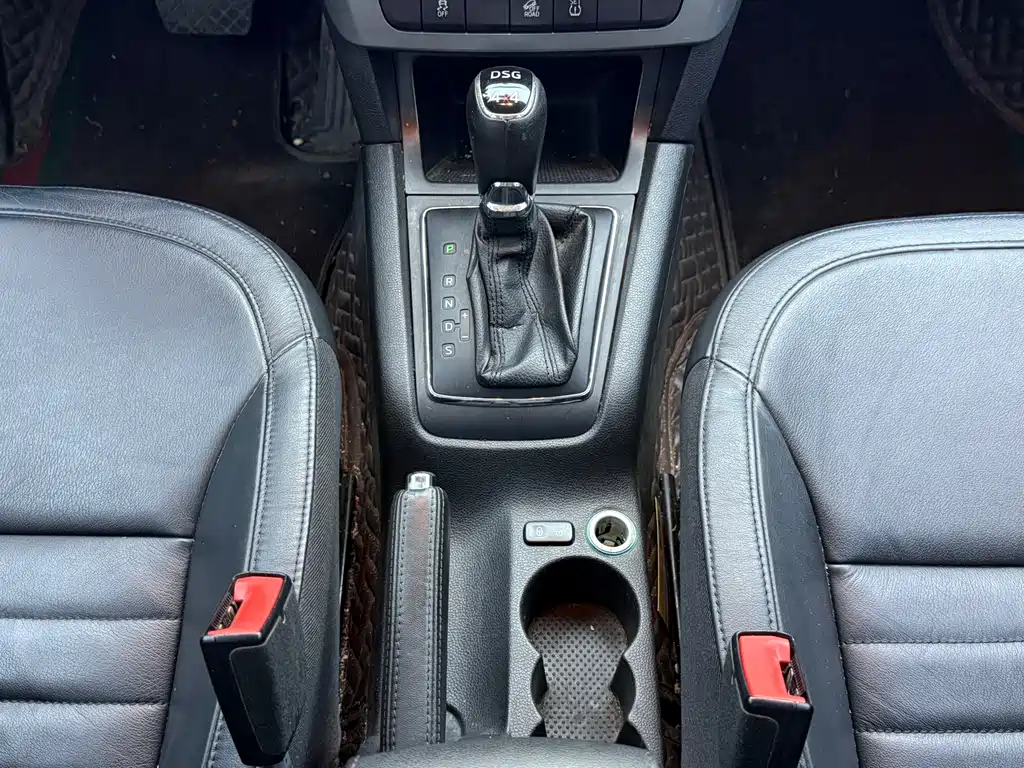 Skoda Yeti 2014 — фото 10