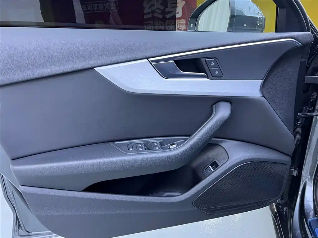 Audi A4L 2023 — фото 16