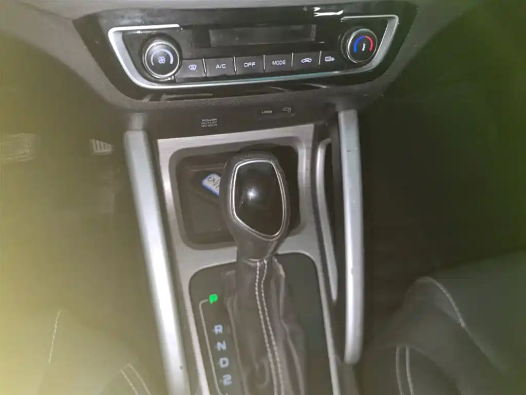 Geely Vision X3 2018 — фото 14