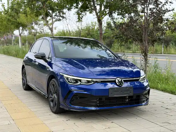 Volkswagen Golf 2022
