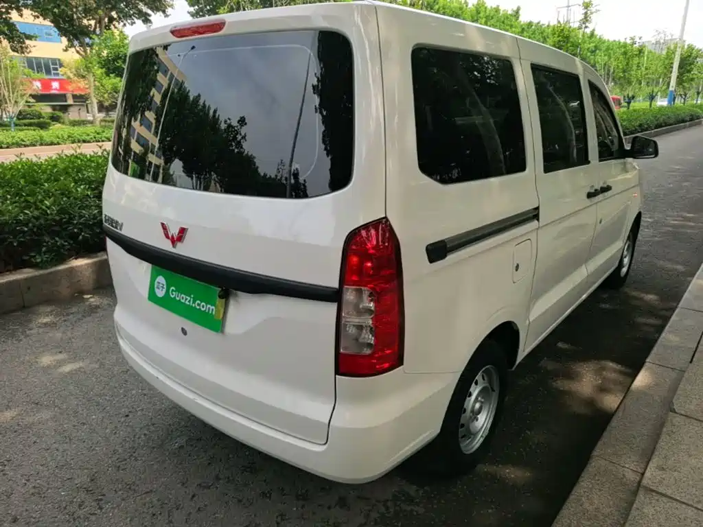 Wuling Hongguang V 2023