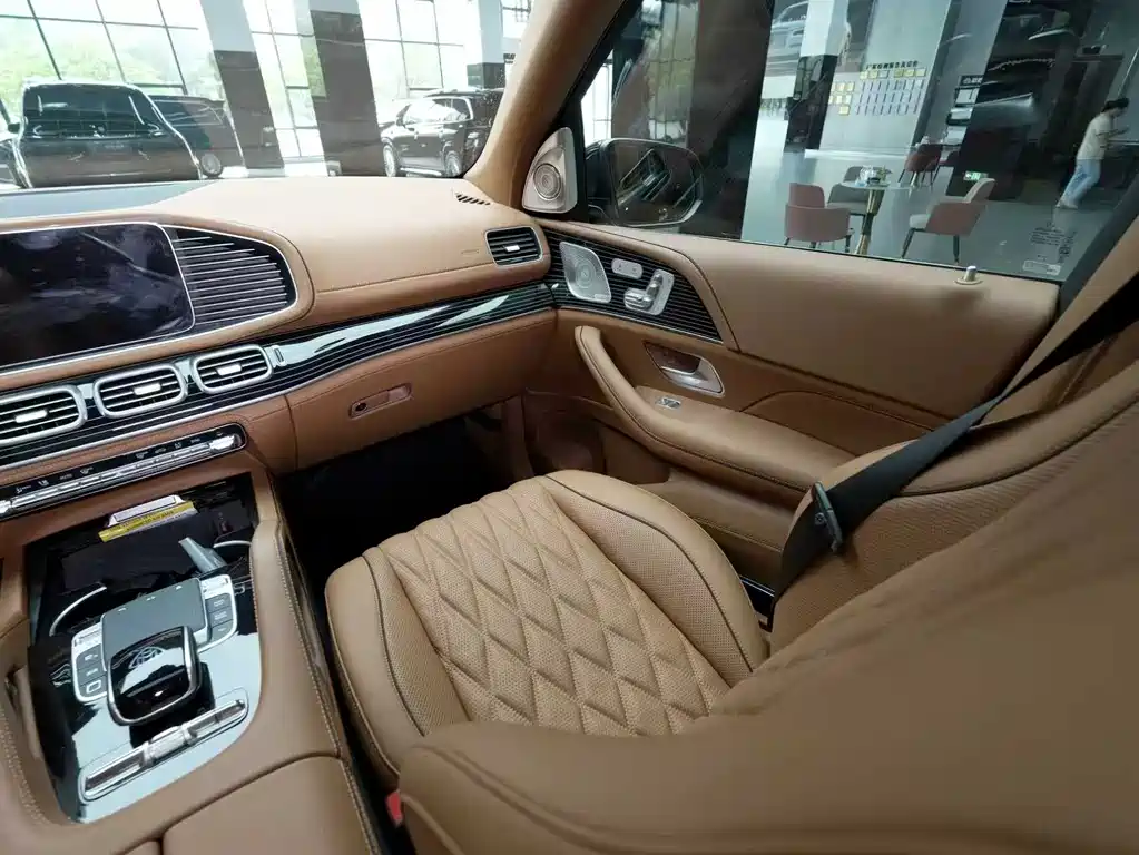 Mercedes-Benz GLS — фото 18