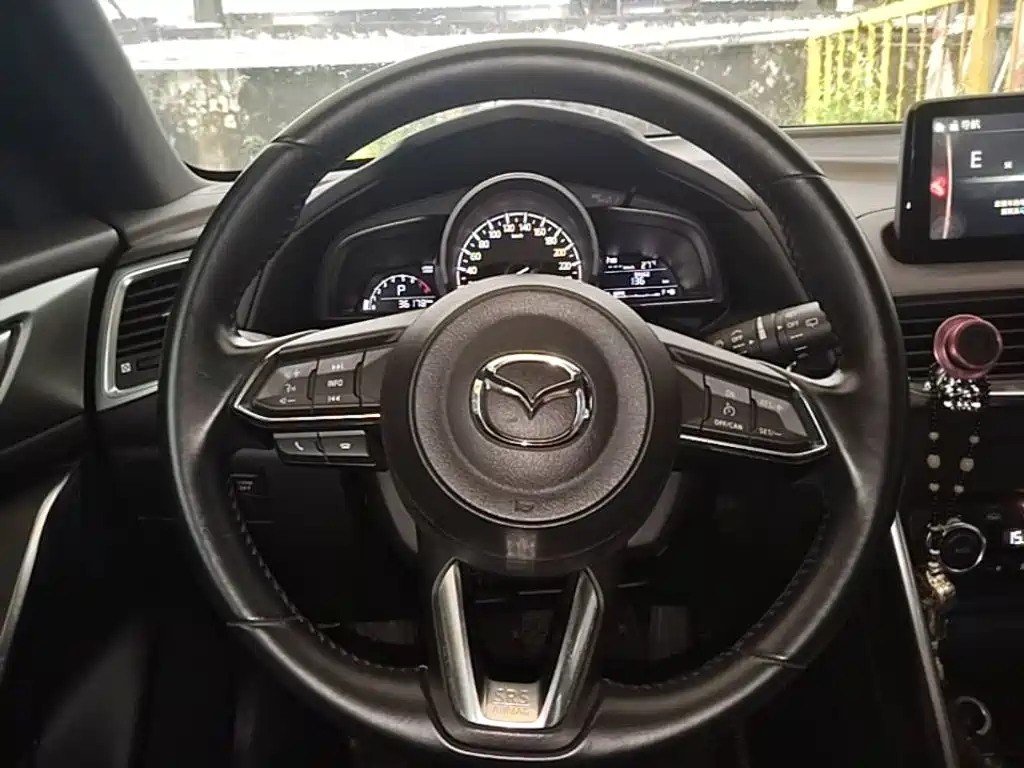 Mazda CX-4 2018 — фото 11