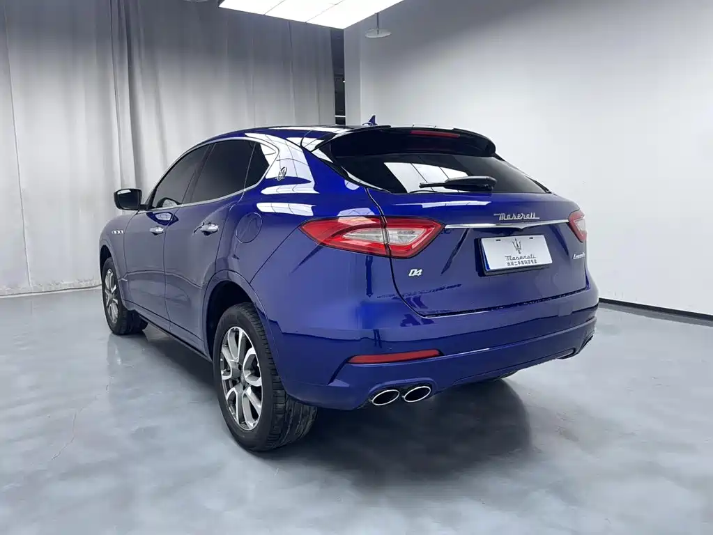 Maserati Levante 2017 — фото 33
