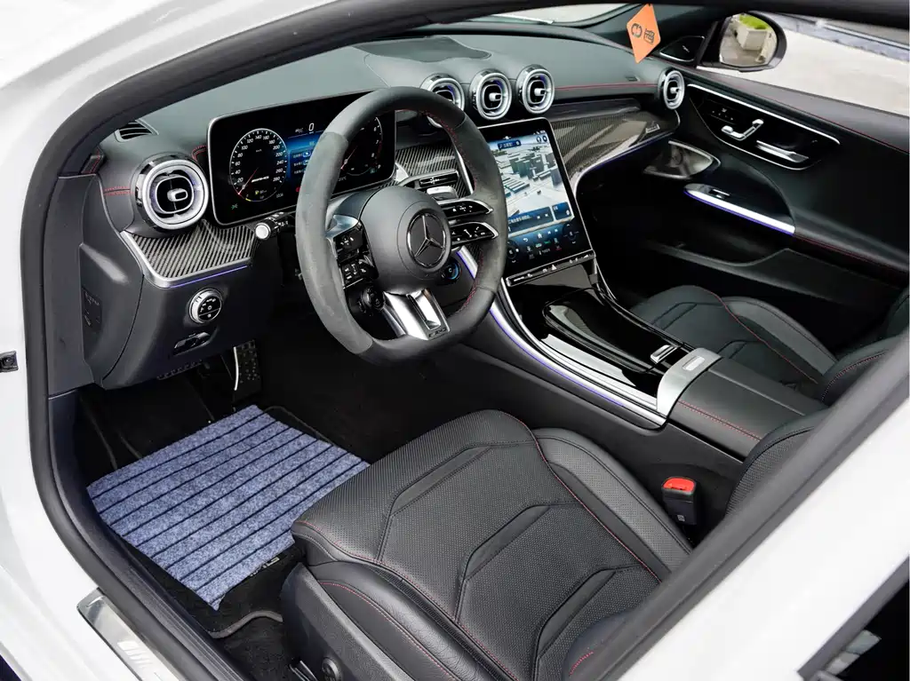 Mercedes-Benz C-Class AMG 2025 — фото 11