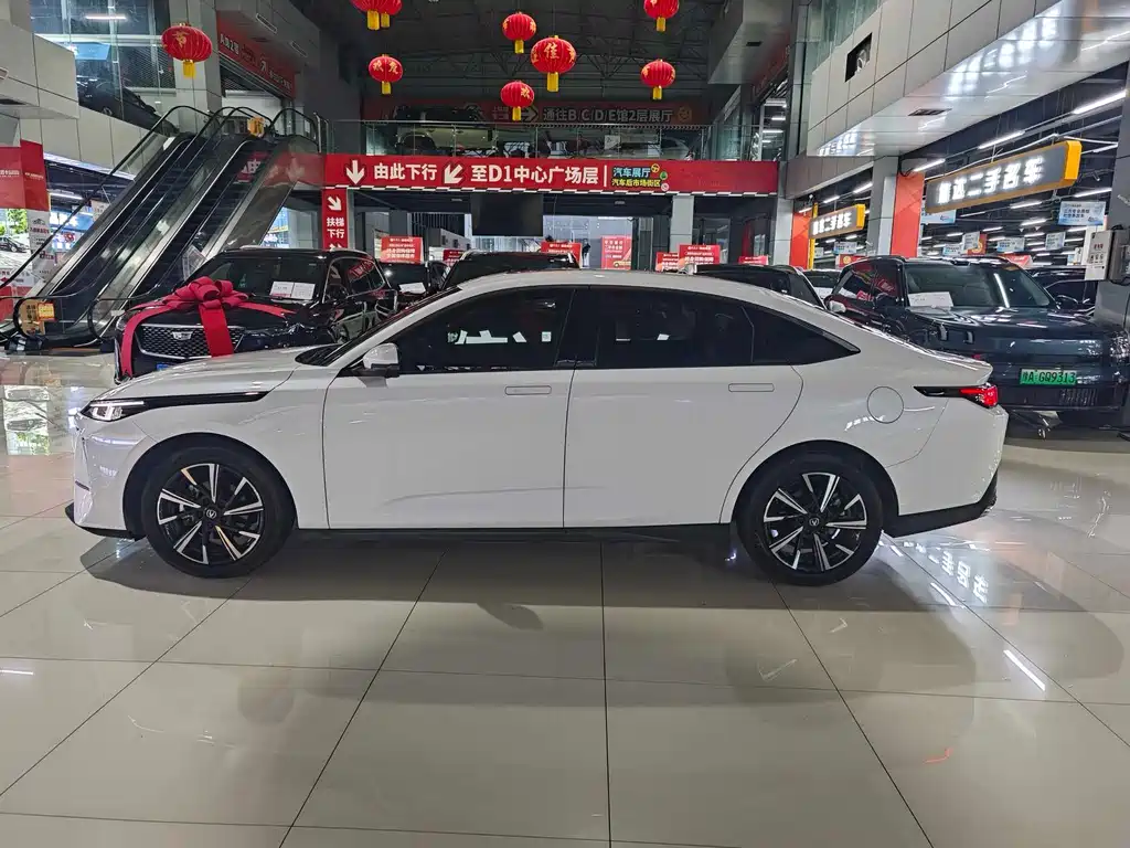 Changan Eado 2025 — фото 13