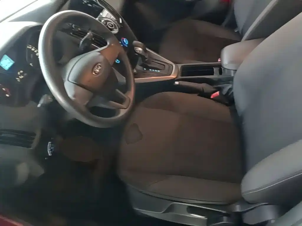 Ford Focus 2015 — фото 15