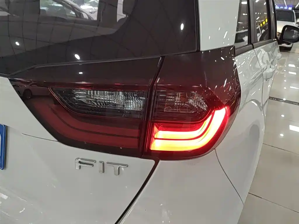 Honda Fit 2023 — фото 8