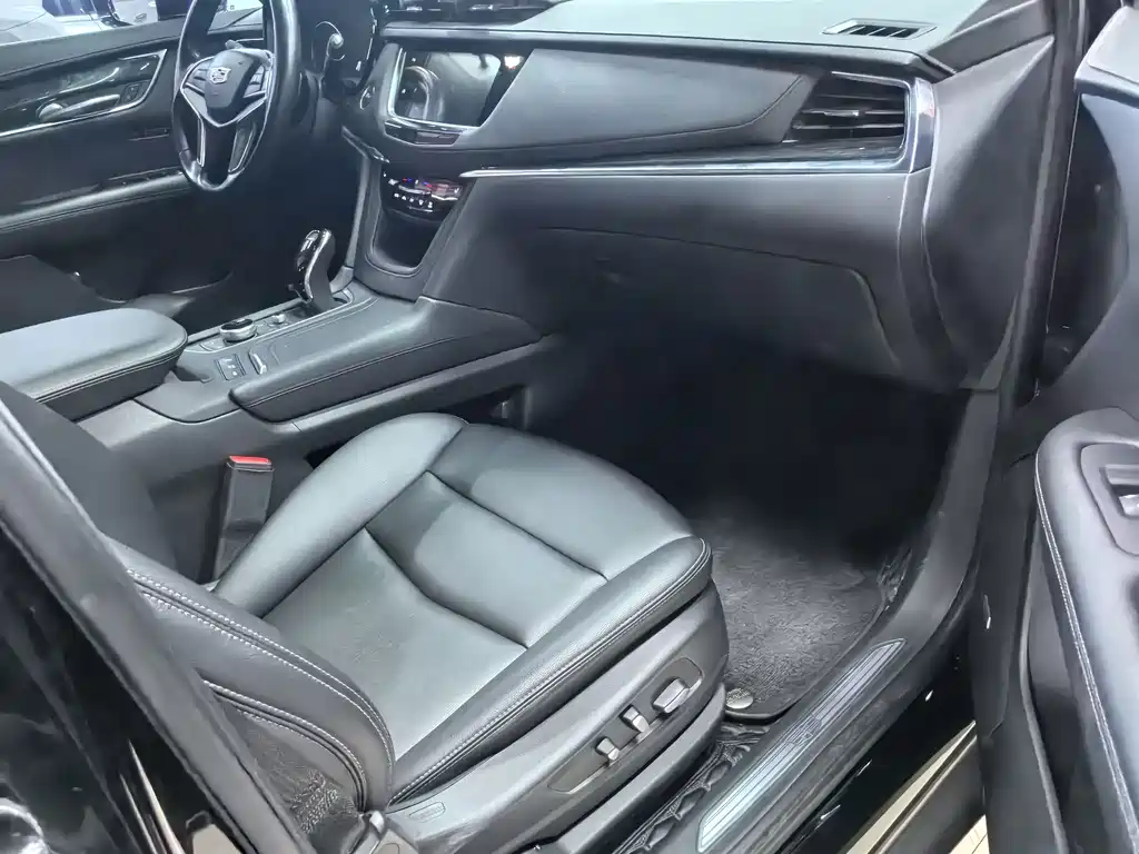 Cadillac XT5 2022 — фото 12
