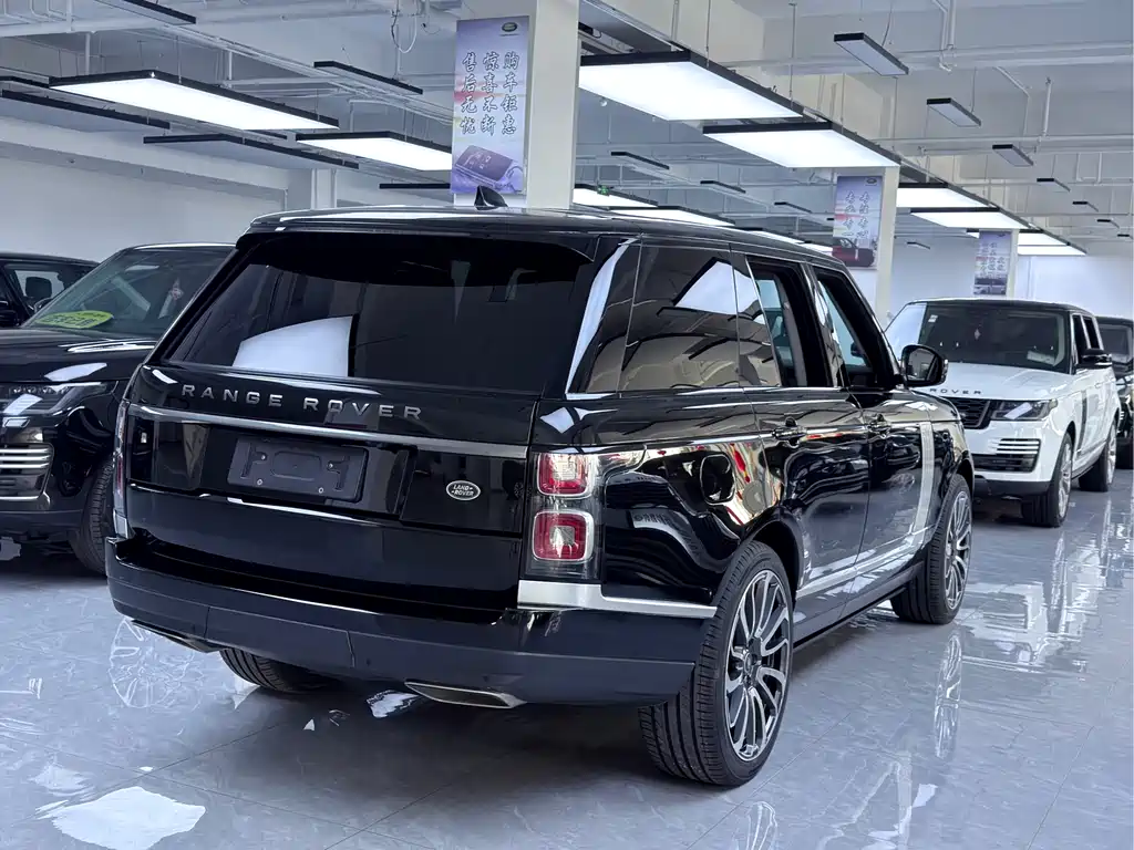 Land Rover Range Rover 2021 — фото 16