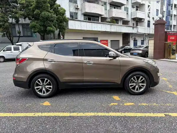Hyundai Santa Fe 2013
