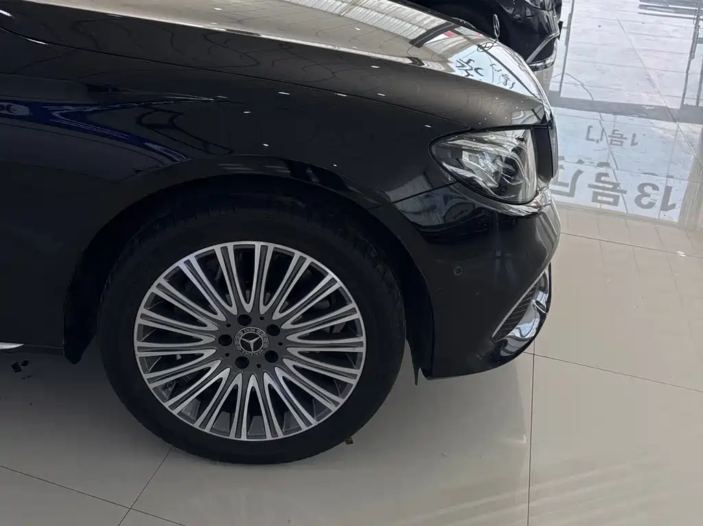 Mercedes-Benz E-Class 2020 — фото 12