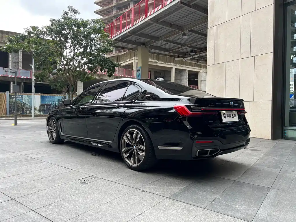 BMW 7 Series 2019 — фото 17