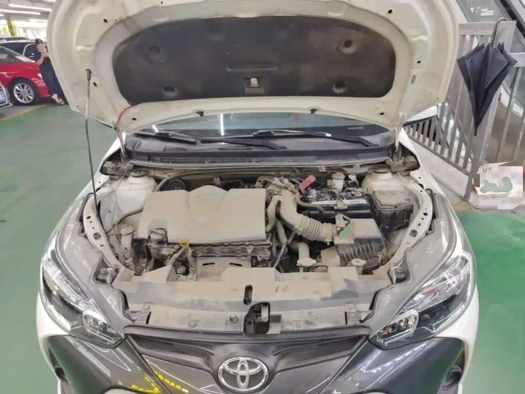 Toyota Yaris L 2017 — фото 20