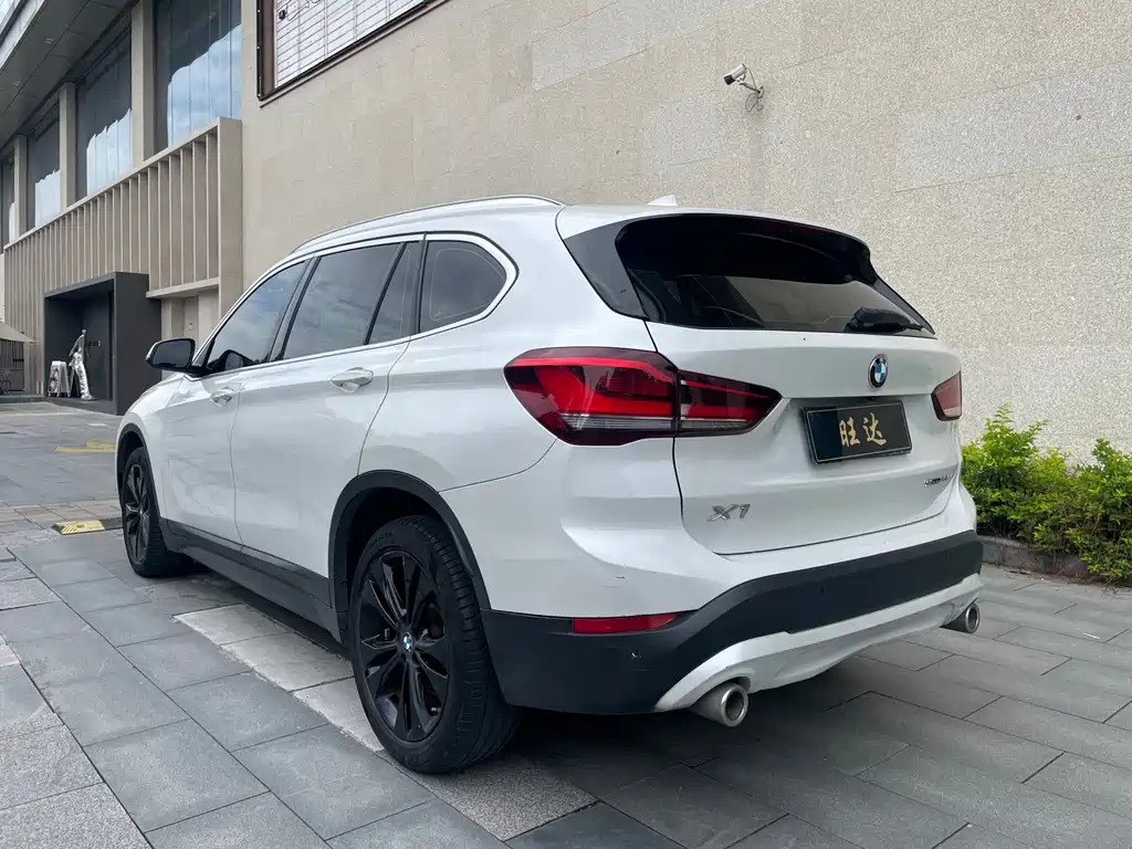 BMW X1 2021 — фото 9