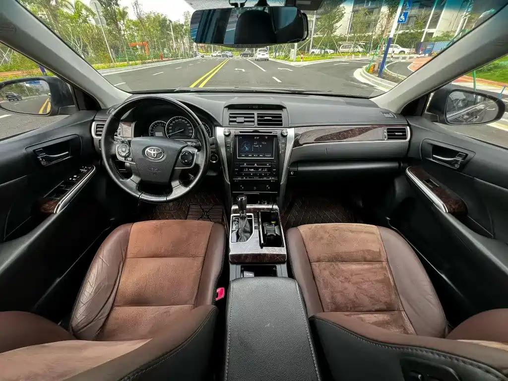 Toyota Camry 2017