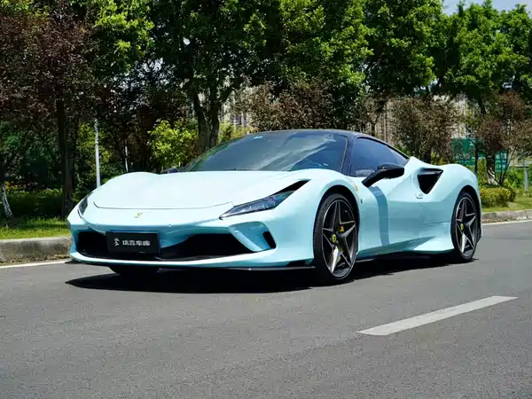Ferrari F8 2023