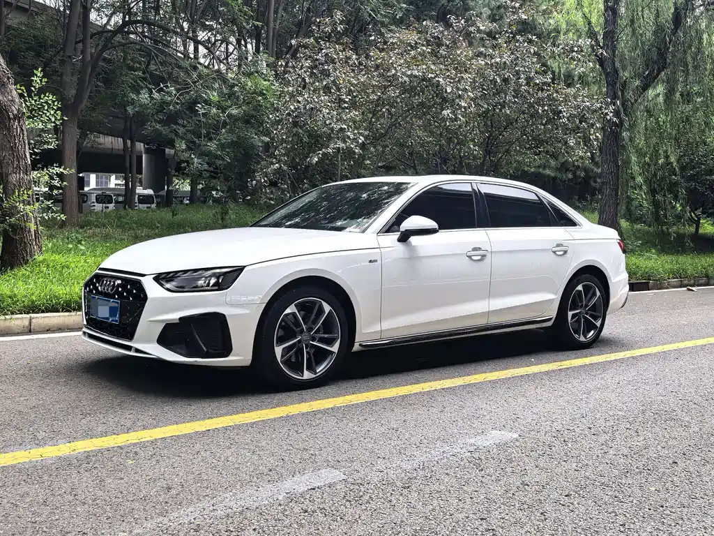 Audi A4L 2021