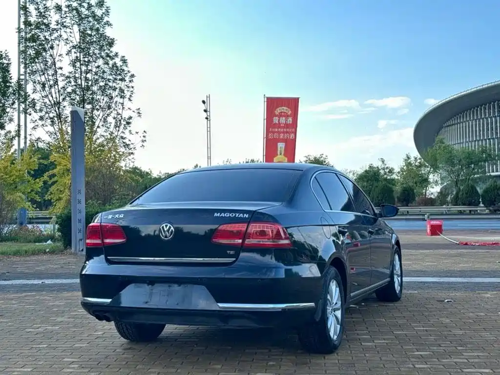 Volkswagen Magotan 2012