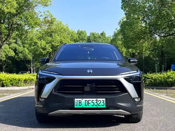 NIO ES8 2022