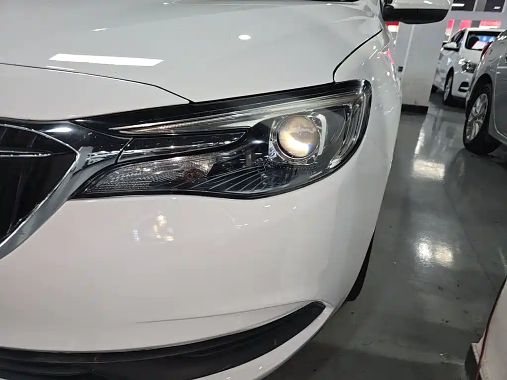 Buick Excelle 2018 — фото 24
