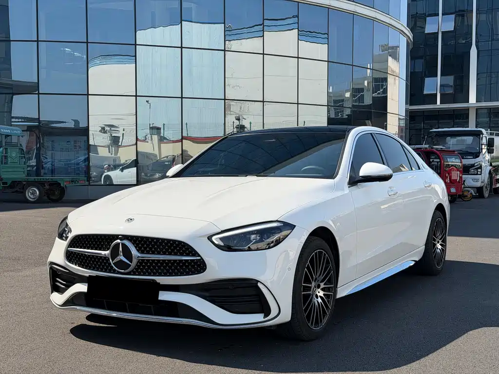 Mercedes-Benz C-Class 2024