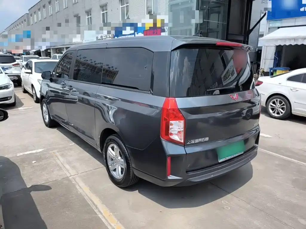 Wuling Journey 2022