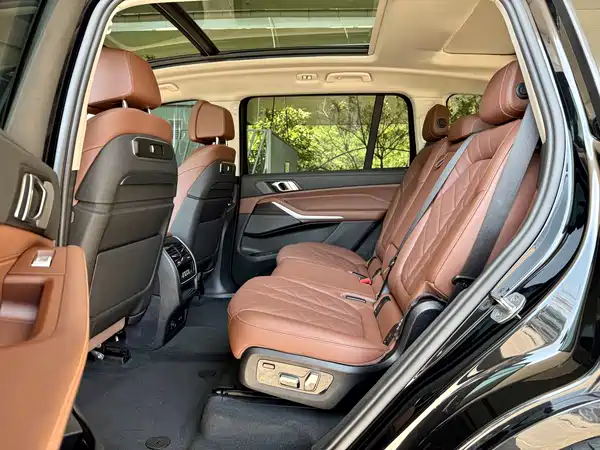 BMW X7 2023