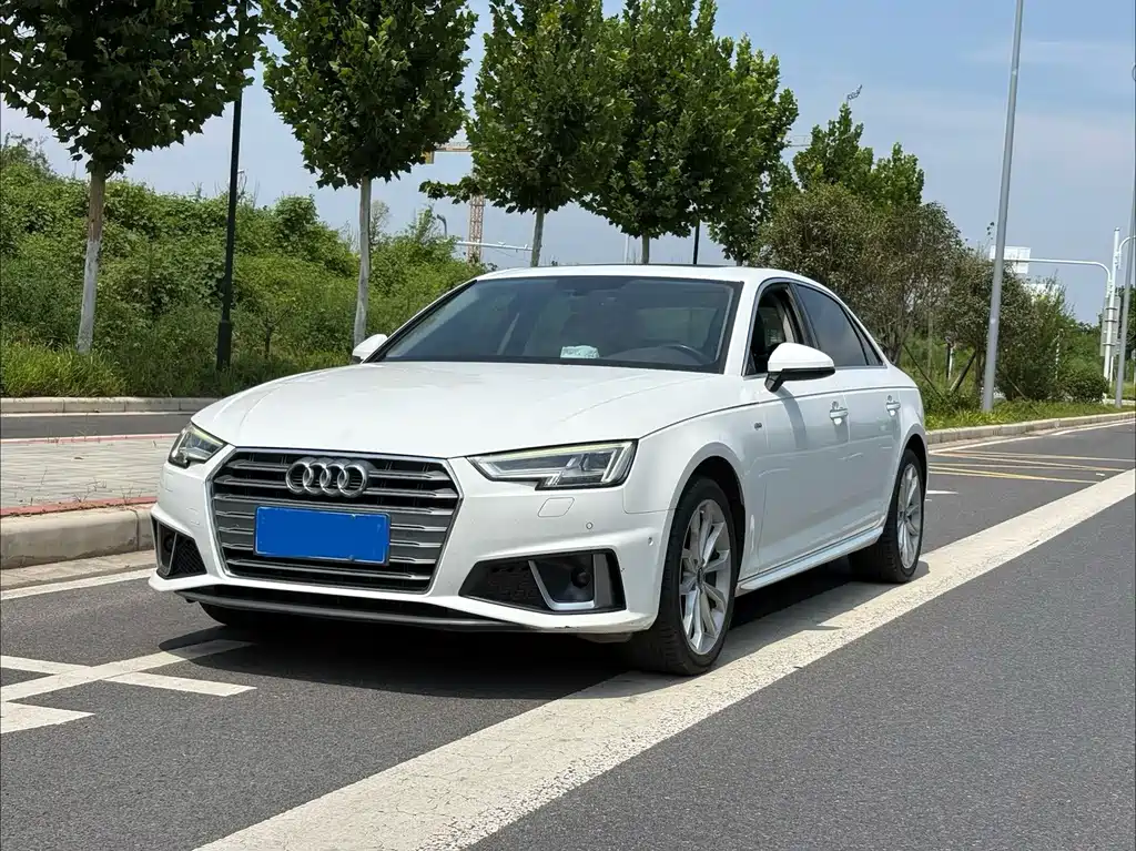 Audi A4L 2019