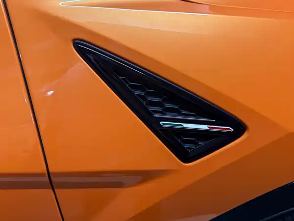 Lamborghini Urus 2021