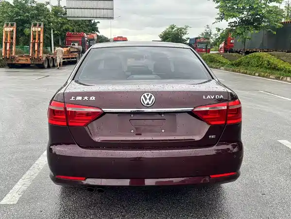 Volkswagen Lavida 2013