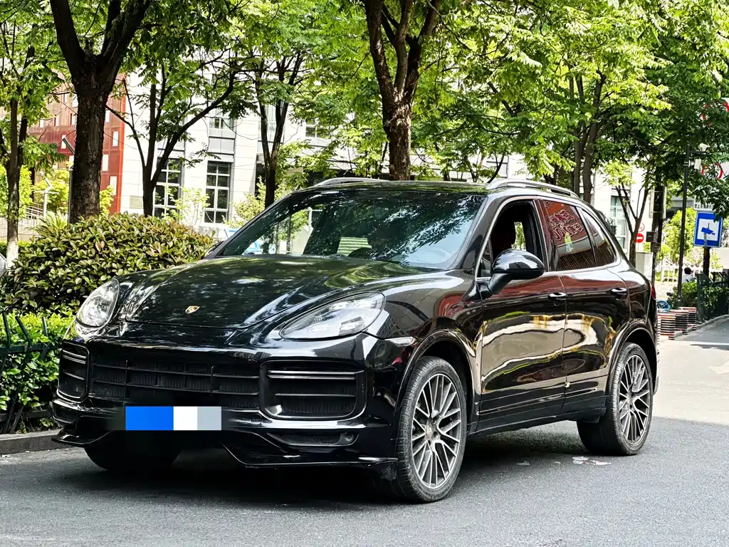 Porsche Cayenne 2012 — фото 1