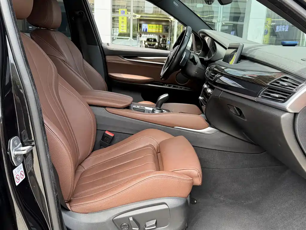 BMW X6 2018 — фото 12