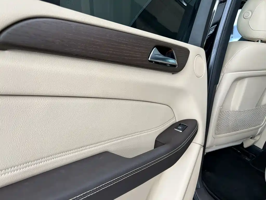 Mercedes-Benz GLE 2018 — фото 28