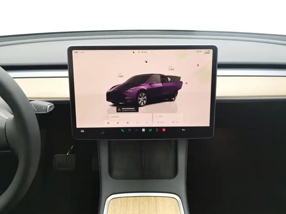 Tesla Model Y 2022 — фото 13