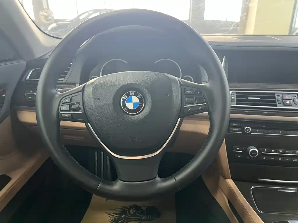 BMW 7 Series 2016 — фото 10