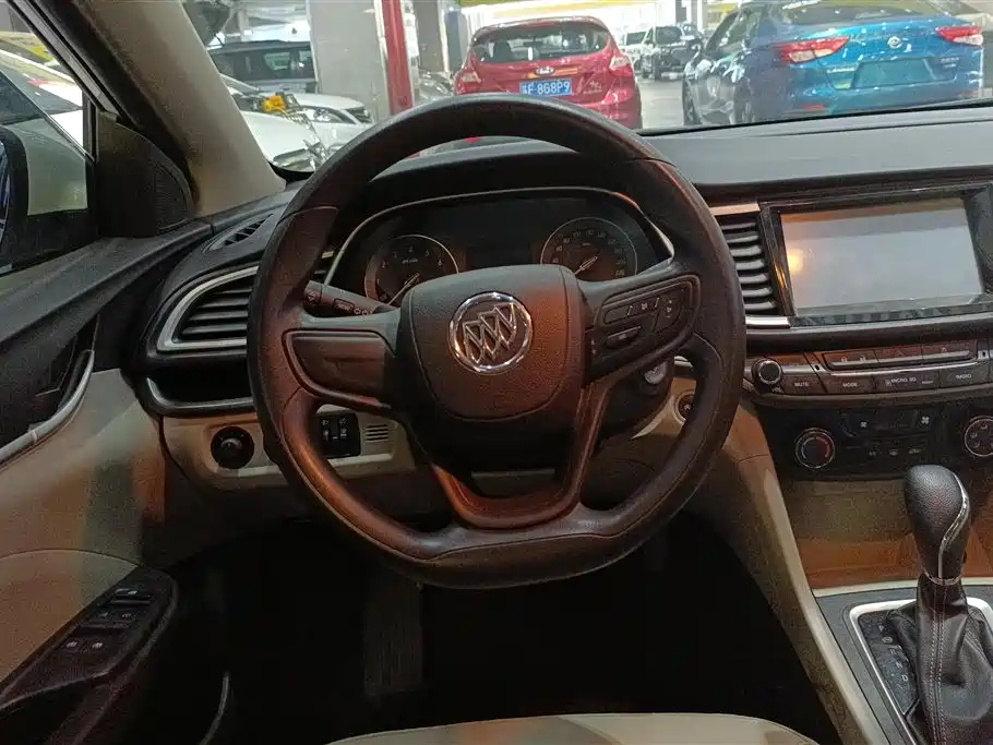 Buick Excelle 2016 — фото 15